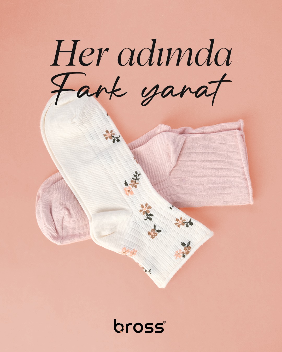 Kadın Çiçekli Pembe 3lü Lastiksiz Soket Çorap