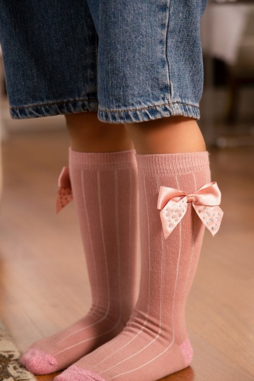 Bross Kurdele Aksesuarlı Kız Çocuk Dizaltı Çorap Pembe