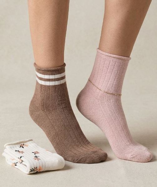 Kadın Çiçekli Pembe 3lü Lastiksiz Soket Çorap Asr Asorti