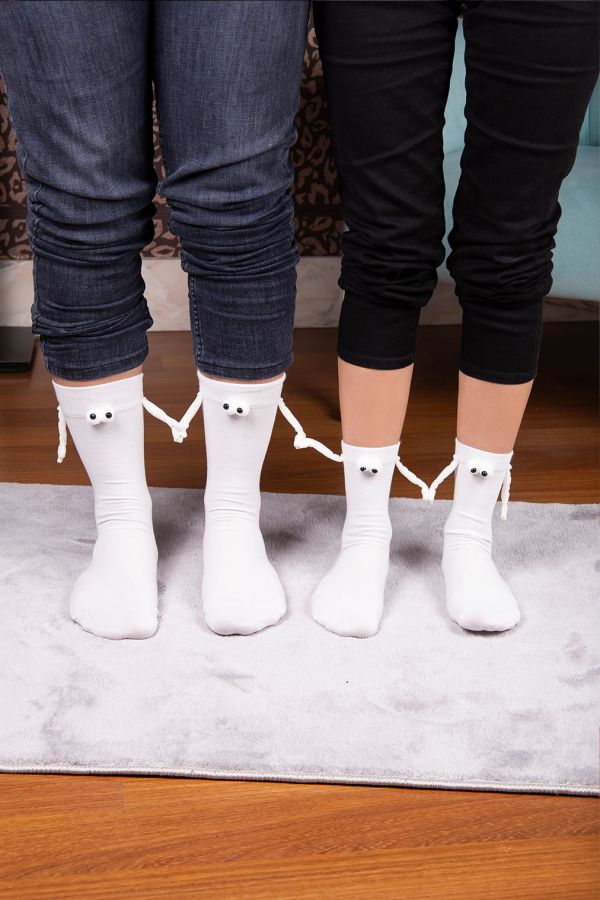 Mıknatıslı Elele Tutuşan 2 Çift Beyaz Beyaz Çorap